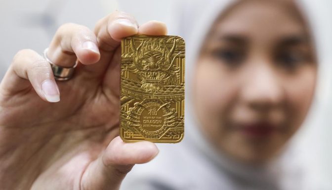 Harga Emas Anjlok Hari Ini, 23 April 2024