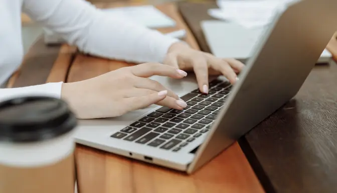 Mau Cuan Tambahan? Ini 10 Bidang Pekerjaan Paling Cocok untuk Freelancer