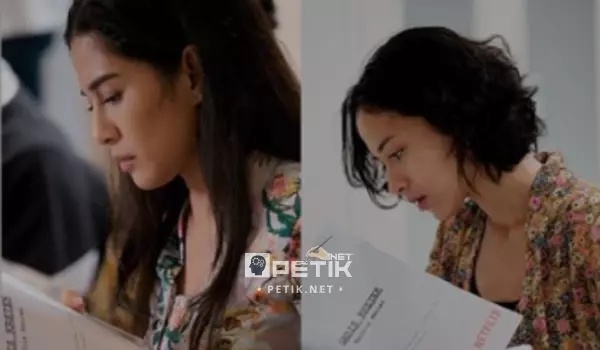 Novel Gadis Kretek Karya Ratih Kumala - Dian Sastrowardoyo dan Putri Marino baca skenario Gadis Kretek. InstagramShantyhamayn