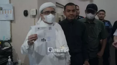 Bebas Bersyarat, Kuasa Hukum Habib Rizieq Ucapkan Terima Kasih ke Kapolri dan Kumham
