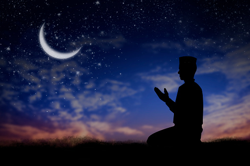 Doa Setelah Sholat Tahajud, Lengkap Dengan Waktu Sholatnya