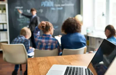 Dampak Teknologi Terhadap Pendidikan: Perubahan atau Ancaman?
