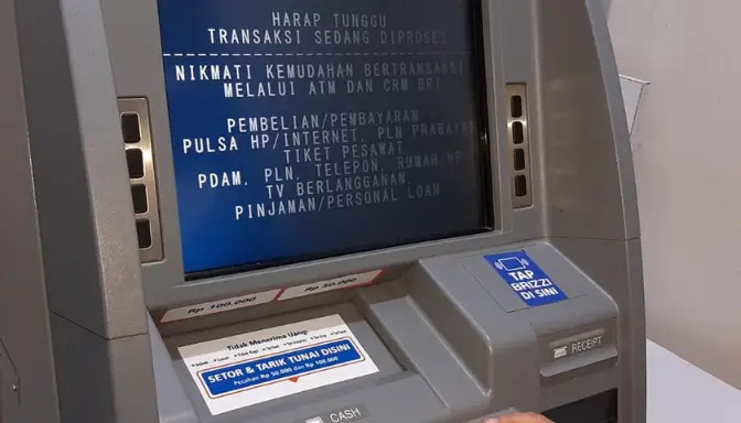 Anti Ribet! Begini Cara Tarik Tunai di ATM BRI yang Benar